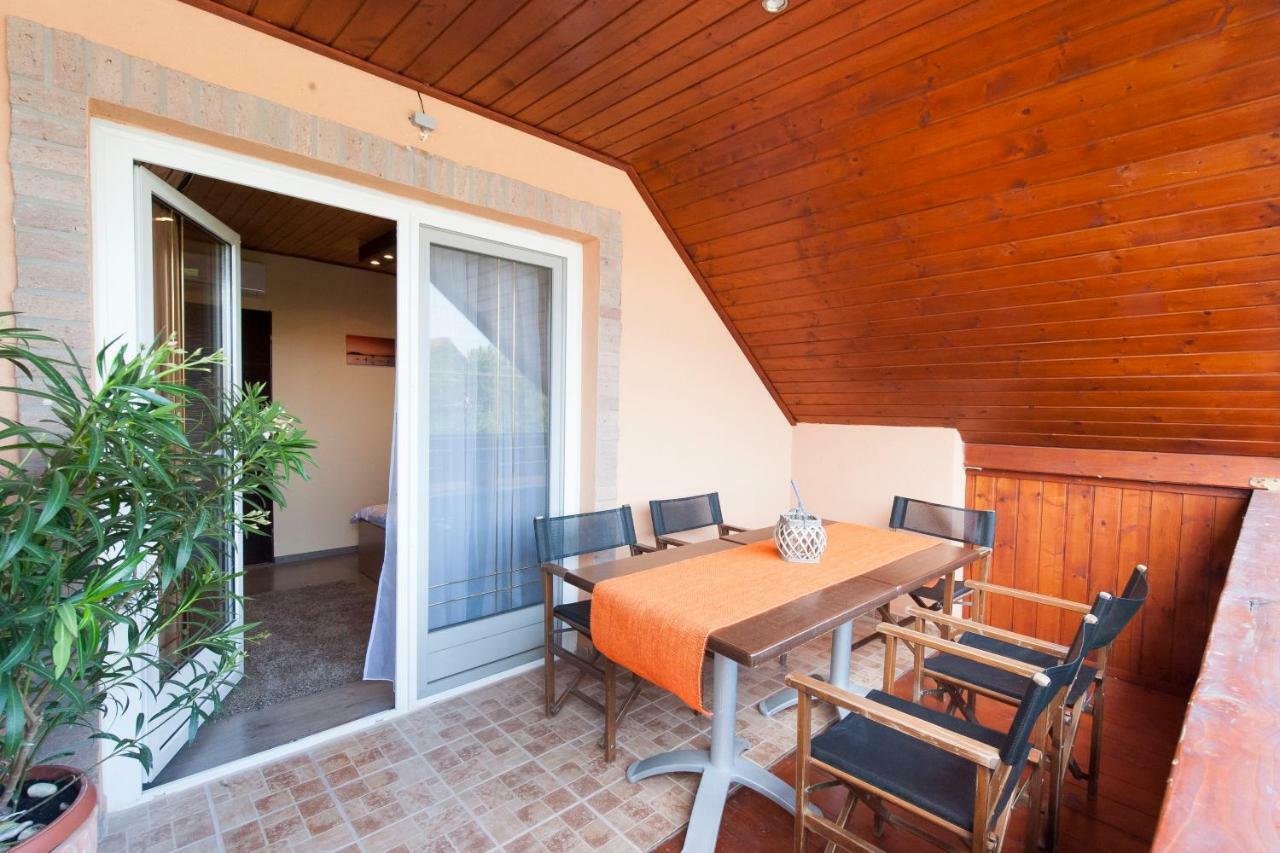 בלטונללה Bier-Lak Apartman House 71 מראה חיצוני תמונה