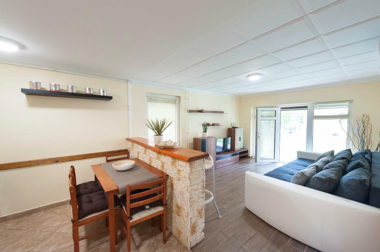 בלטונללה Bier-Lak Apartman House 71 מראה חיצוני תמונה